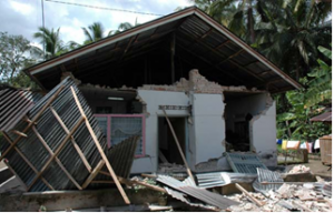 Gempa bumi merusak rumah tidak tahan gempa